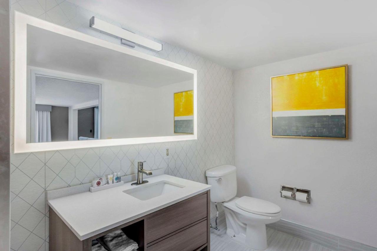 Comfort Inn & Suites Voorhees-Mt Laurel Esterno foto