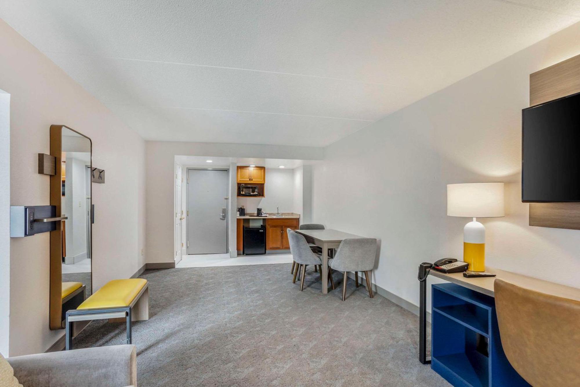 Comfort Inn & Suites Voorhees-Mt Laurel Esterno foto