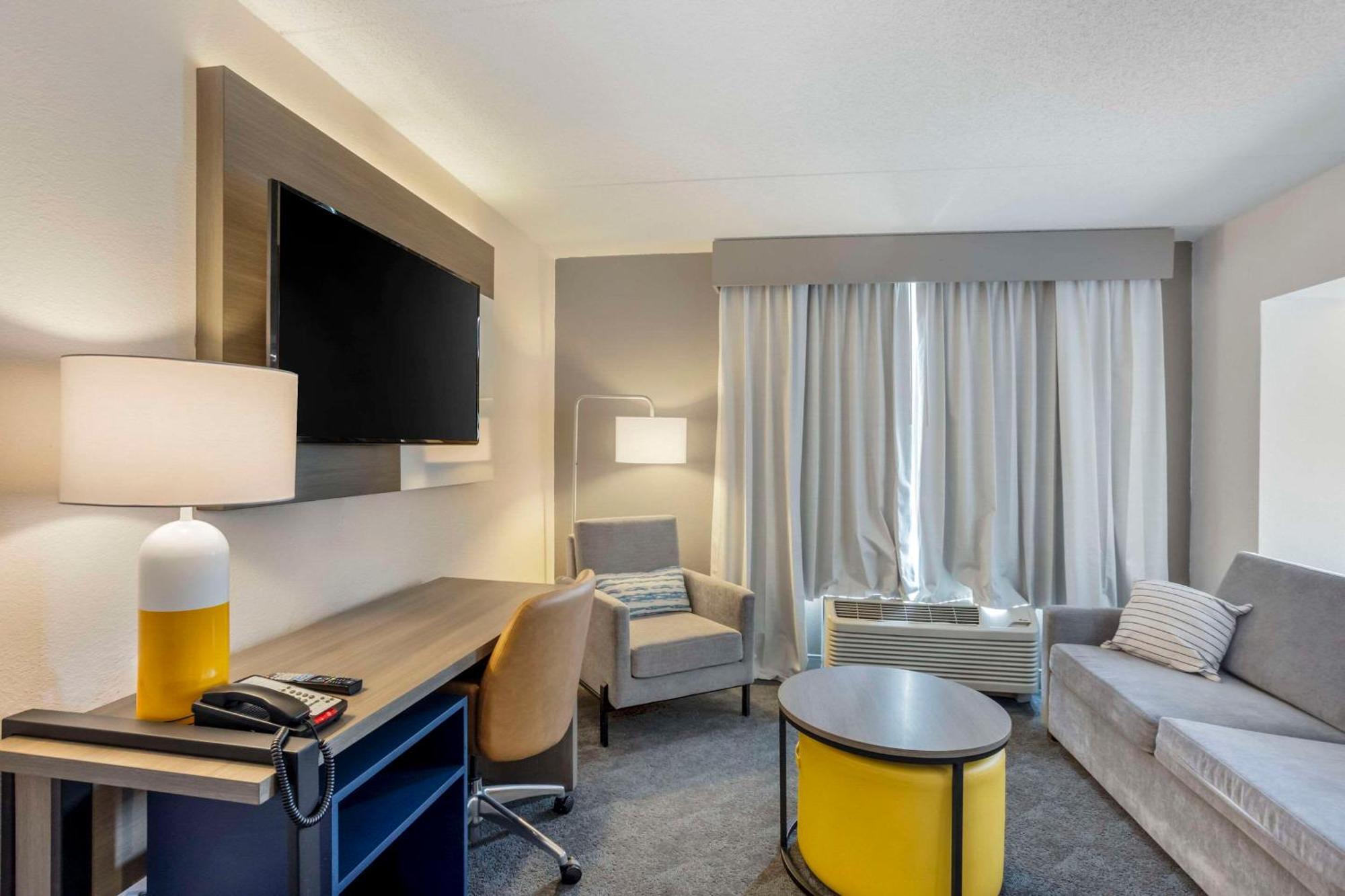 Comfort Inn & Suites Voorhees-Mt Laurel Esterno foto